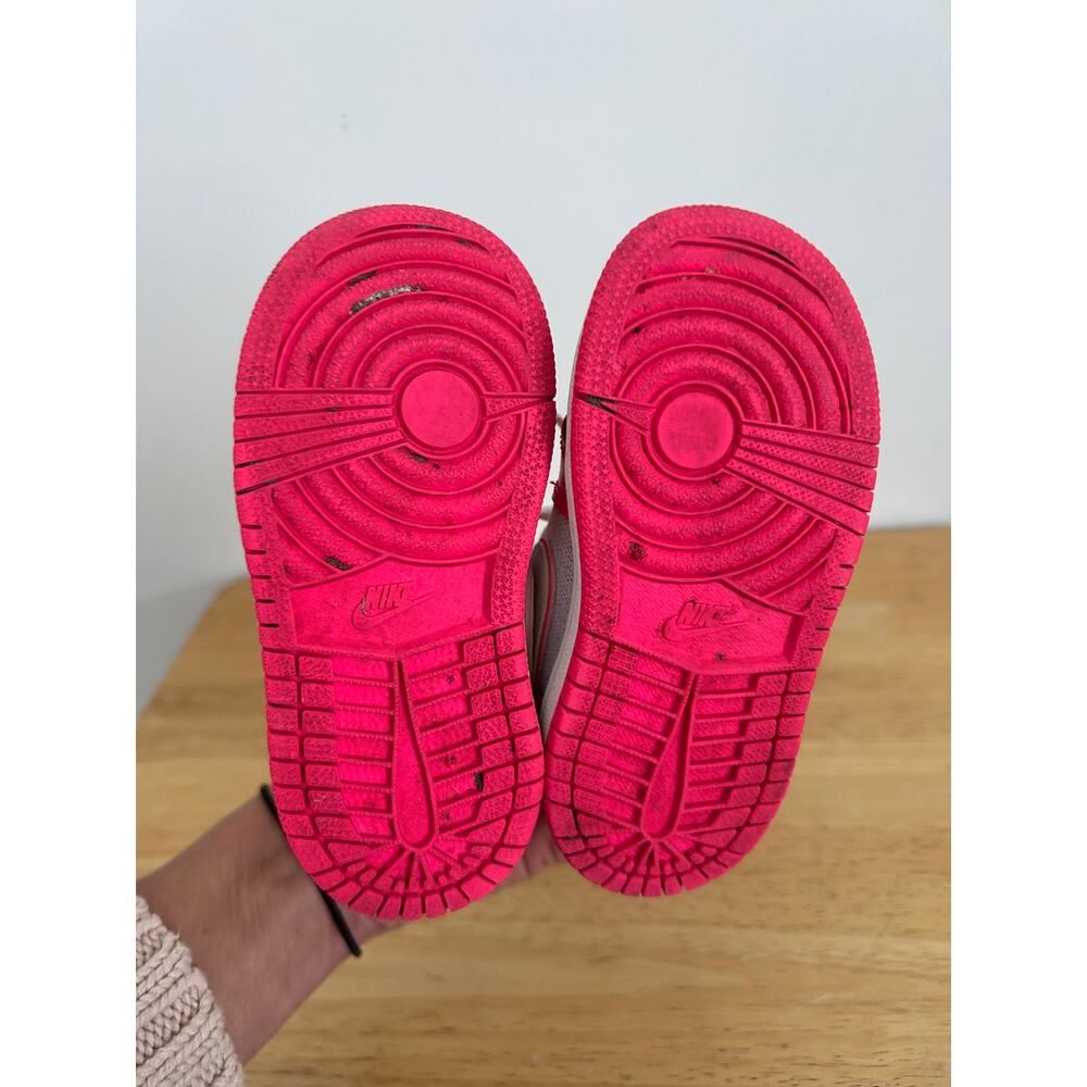 Nike Air Jordan 1 Mid 'Hyper Pink' sneakers Toddler/Girl's 7C - Picture 5 of 8